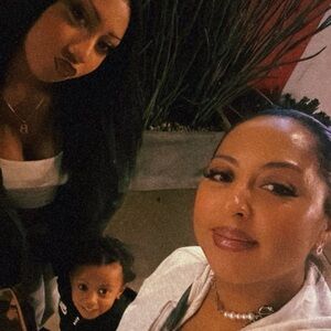 Meet your Posher, Bebe